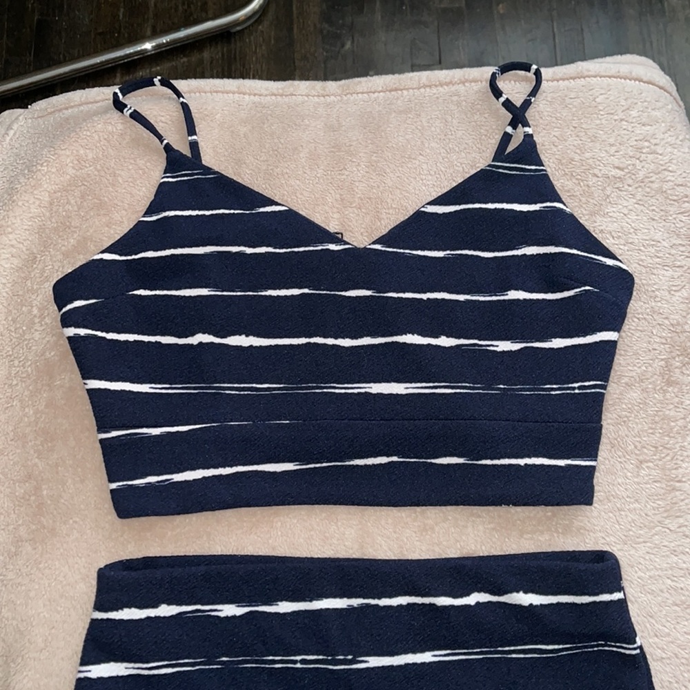 Two piece crop top pencil dress - Picture 2 of 2